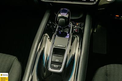 2015 Honda Vezel - Thumbnail