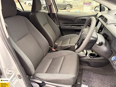 2017 Toyota Aqua - Thumbnail