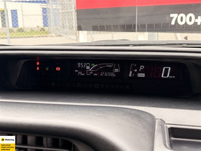 2017 Toyota Aqua - Thumbnail