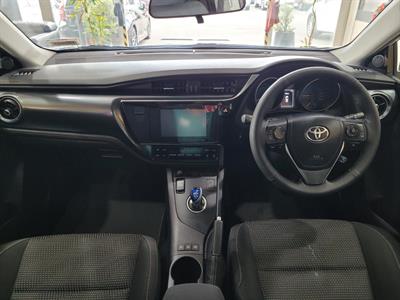 2017 Toyota Corolla - Thumbnail