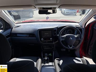 2021 Mitsubishi Outlander - Thumbnail