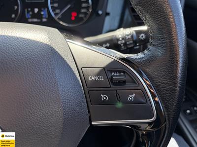 2021 Mitsubishi Outlander - Thumbnail