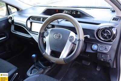 2015 Toyota Aqua - Thumbnail