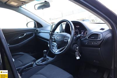 2022 Hyundai i30 - Thumbnail