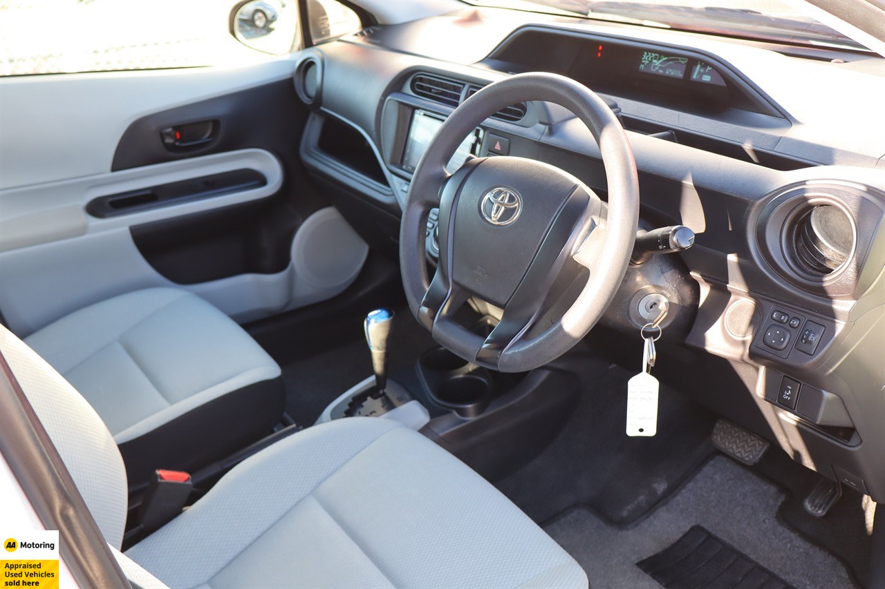2015 Toyota Aqua