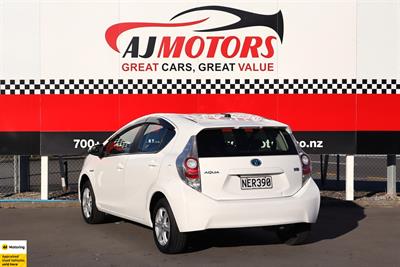 2015 Toyota Aqua - Thumbnail