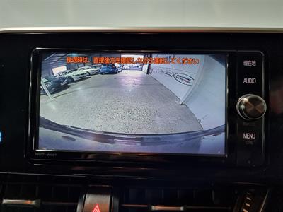 2017 Toyota C-HR - Thumbnail