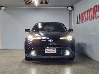 2017 Toyota C-HR - Thumbnail