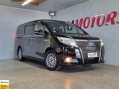 2015 Toyota Esquire - Thumbnail