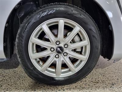 2017 Toyota Sienta - Thumbnail