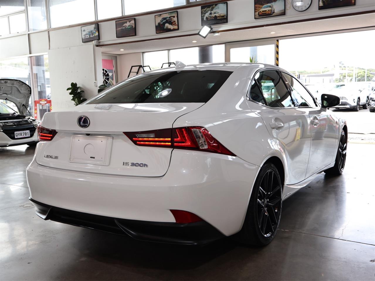 2015 Lexus IS 4D