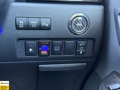 2014 Toyota Vellfire - Thumbnail