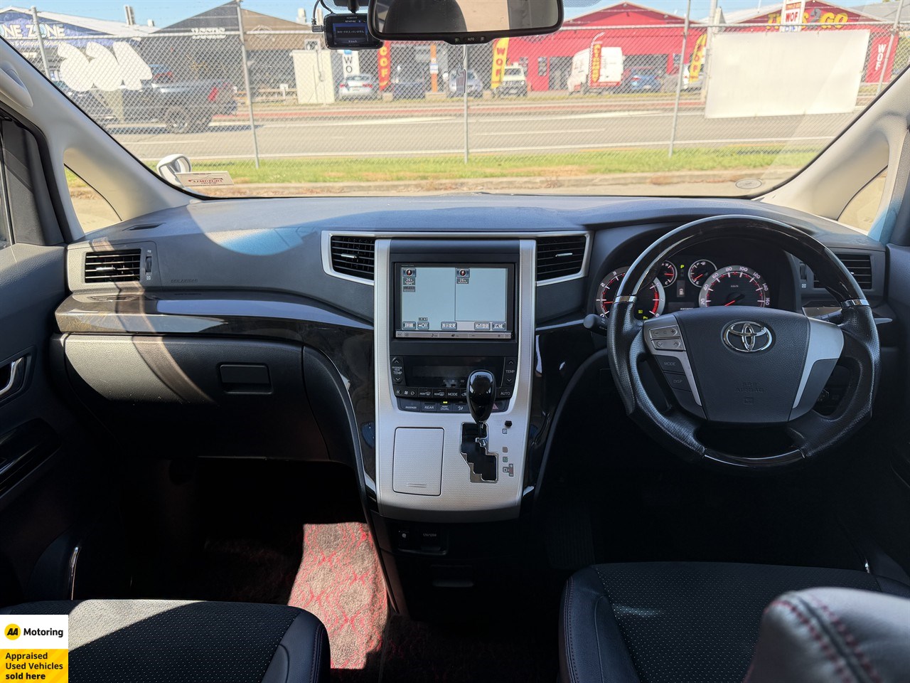 2014 Toyota Vellfire