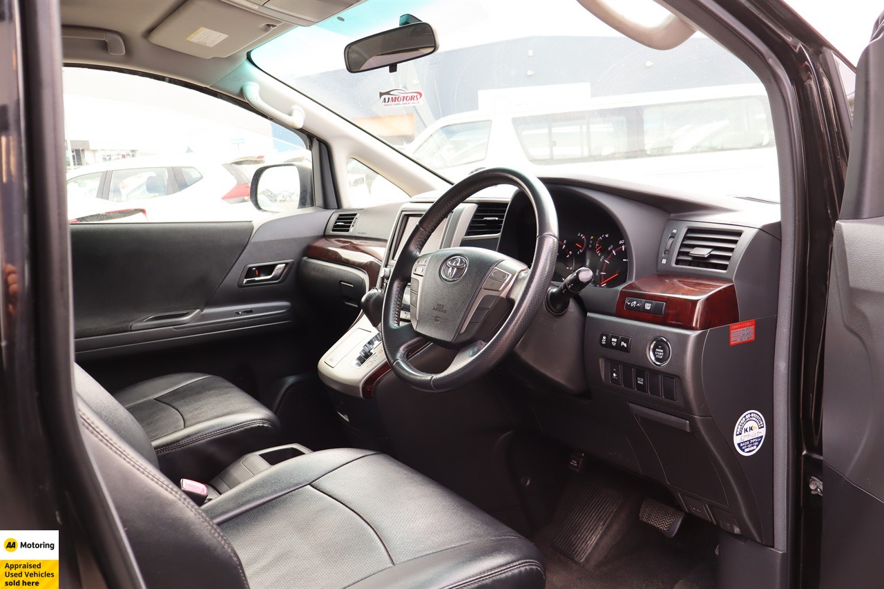 2013 Toyota Vellfire