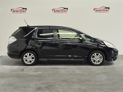 2013 Honda Fit Shuttle - Thumbnail