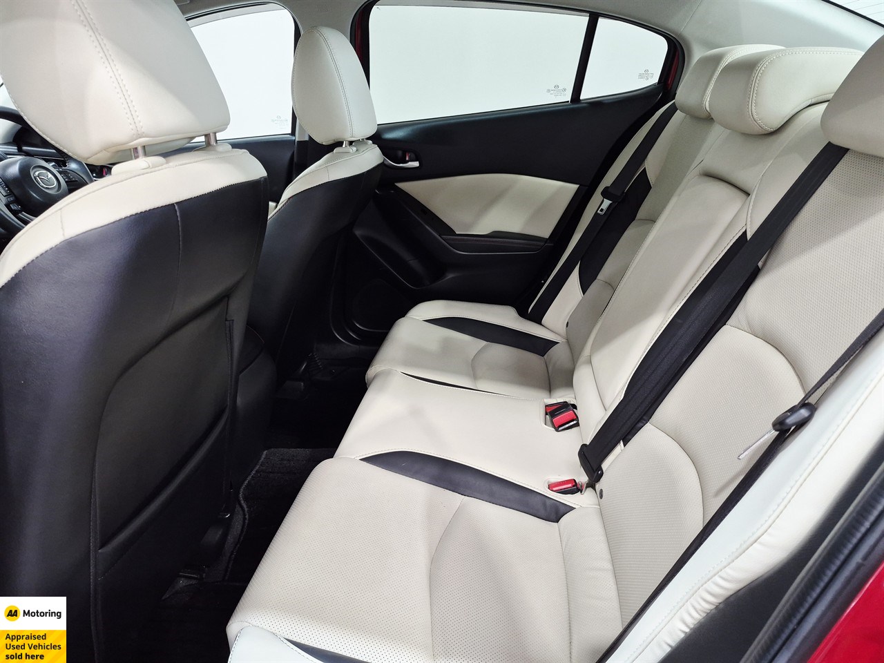 2015 Mazda Axela