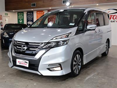 2017 Nissan Serena - Thumbnail