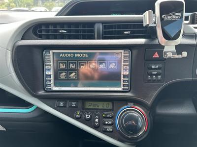 2012 Toyota Aqua - Thumbnail