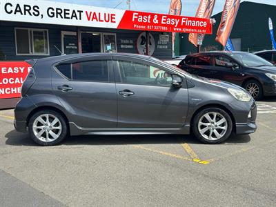 2012 Toyota Aqua - Thumbnail