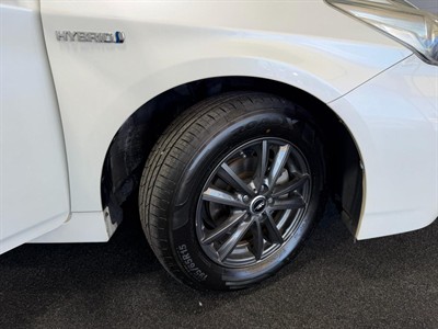 2015 Toyota Prius - Thumbnail