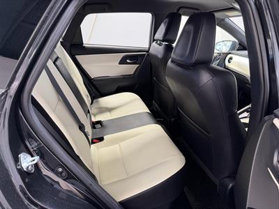 2016 Toyota Auris - Thumbnail