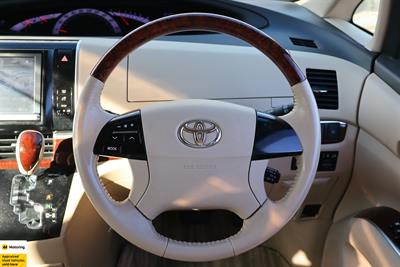 2012 Toyota Estima - Thumbnail