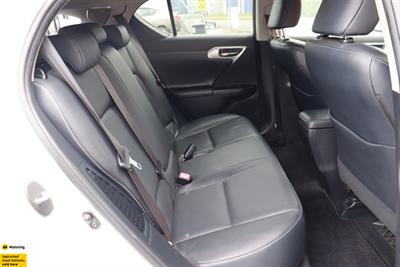 2012 Lexus CT200H - Thumbnail