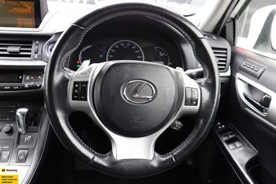 2012 Lexus CT200H - Thumbnail