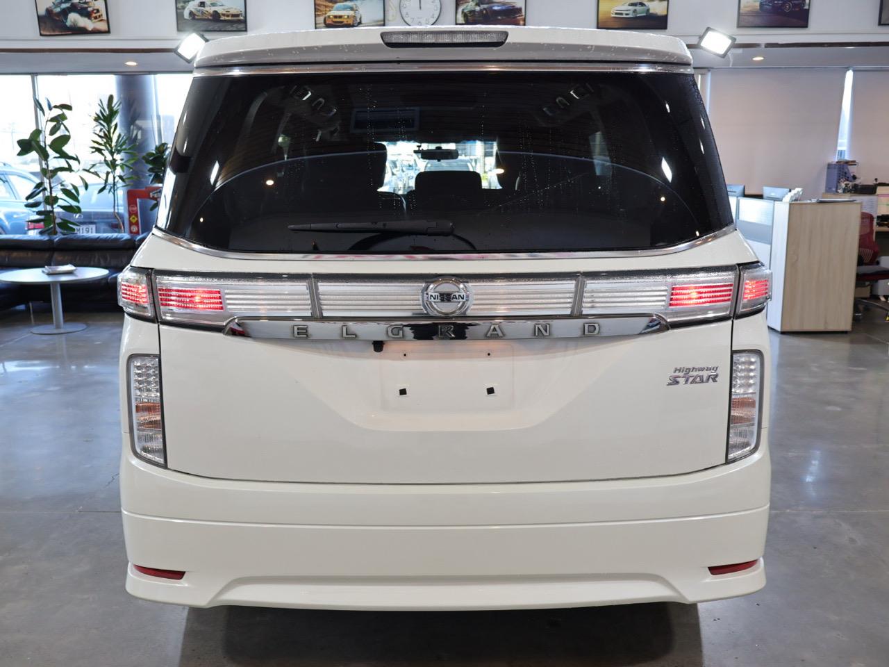 2017 Nissan Elgrand