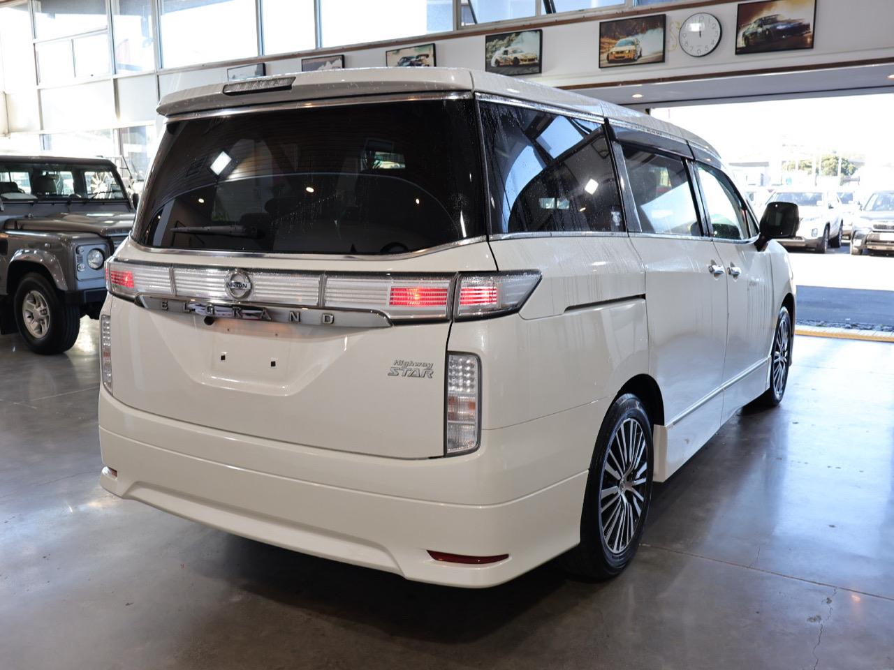 2017 Nissan Elgrand
