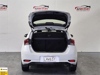 2018 Toyota Corolla - Thumbnail