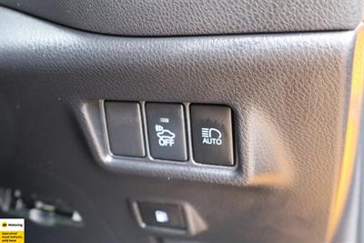 2018 Toyota C-HR - Thumbnail