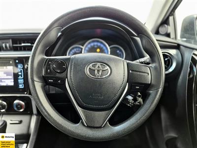 2015 Toyota Corolla - Thumbnail
