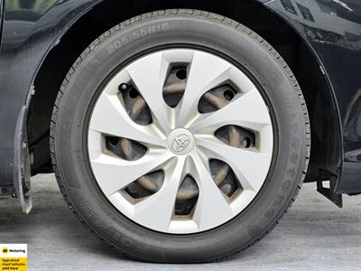 2015 Toyota Corolla - Thumbnail