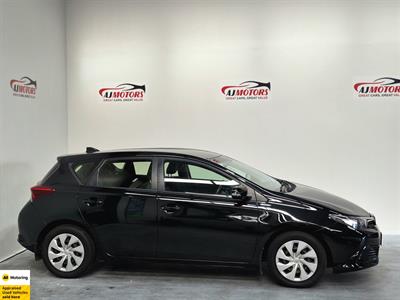 2015 Toyota Corolla - Thumbnail