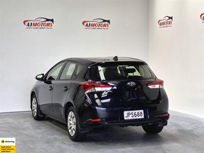 2015 Toyota Corolla - Thumbnail