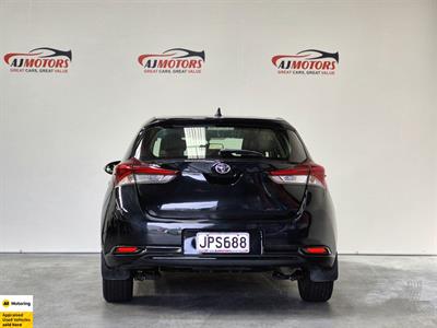 2015 Toyota Corolla - Thumbnail