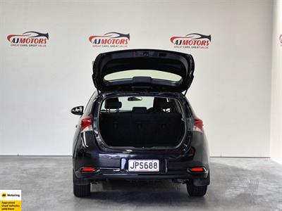 2015 Toyota Corolla - Thumbnail