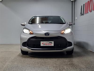 2022 Toyota Aqua - Thumbnail