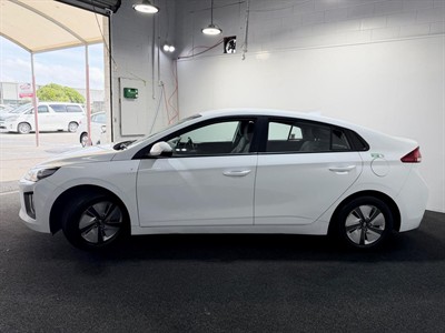2022 Hyundai IONIQ - Thumbnail