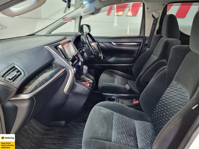 2016 Toyota Vellfire - Thumbnail