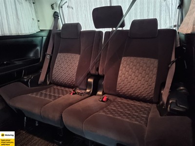 2016 Toyota Vellfire - Thumbnail