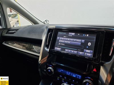 2016 Toyota Vellfire - Thumbnail