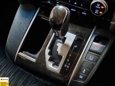 2016 Toyota Vellfire - Thumbnail