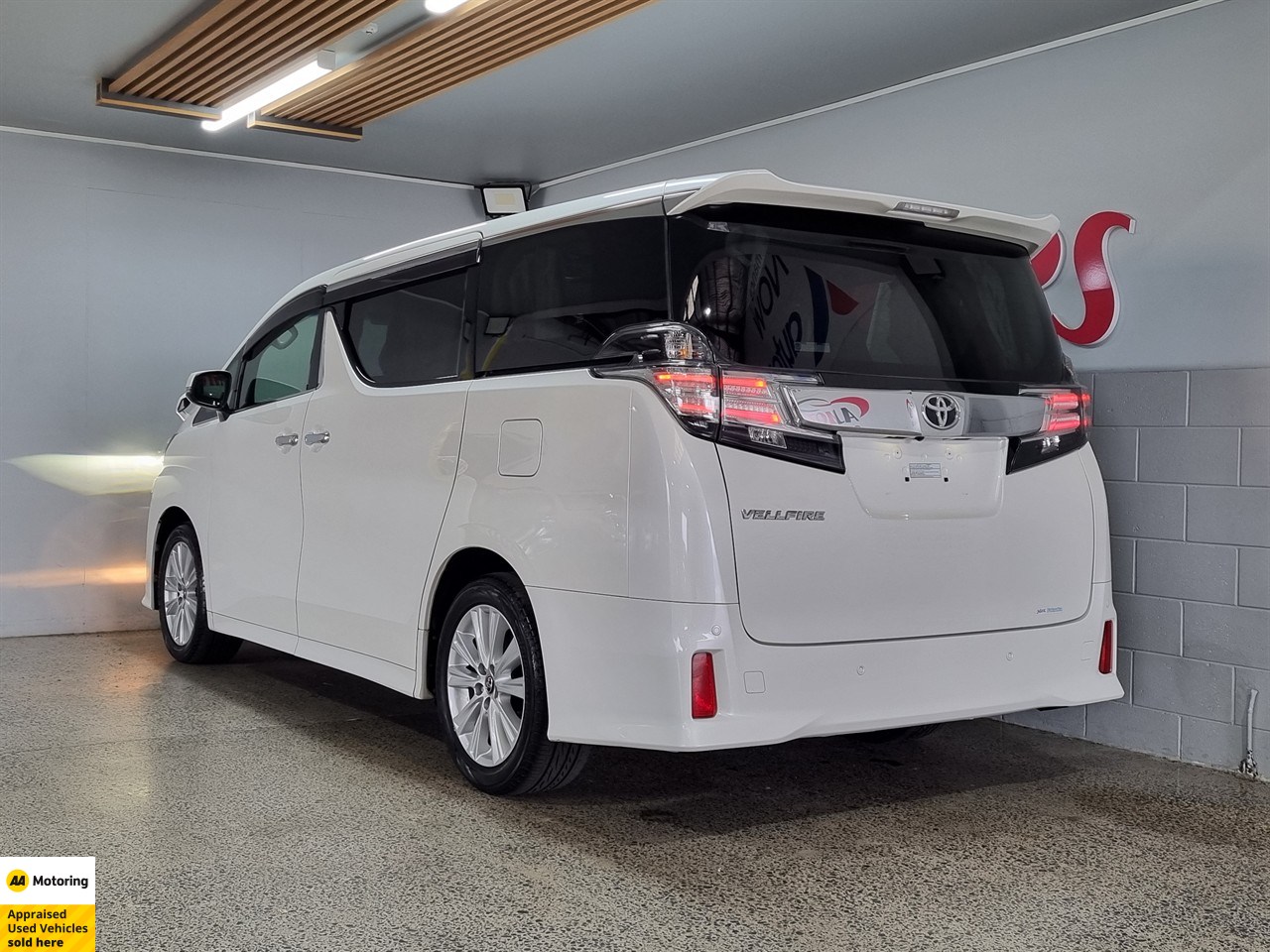 2016 Toyota Vellfire
