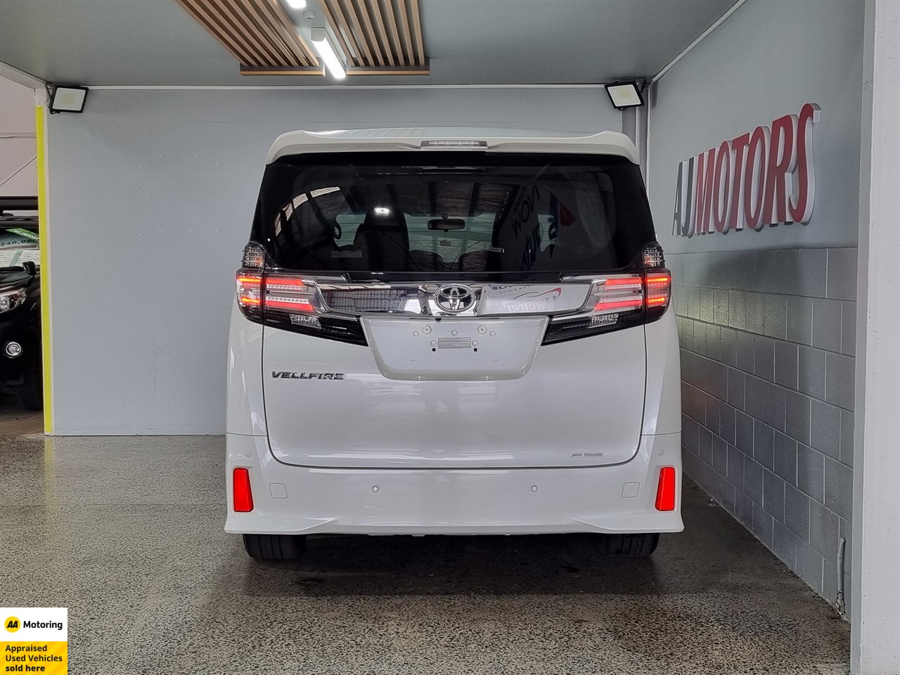 2016 Toyota Vellfire