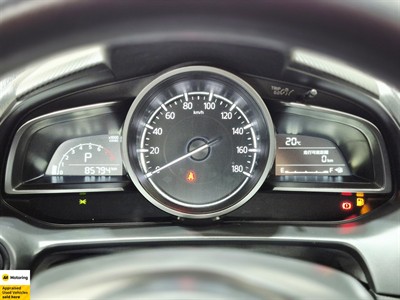 2022 Mazda MAZDA2 - Thumbnail