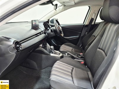 2022 Mazda MAZDA2 - Thumbnail