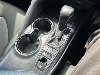 2018 Toyota Camry - Thumbnail