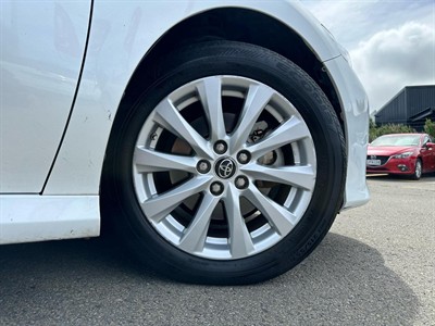 2018 Toyota Camry - Thumbnail